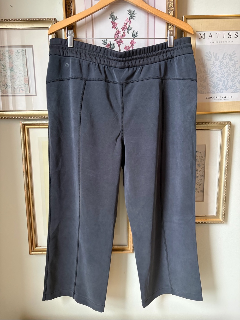 NWT Lululemon Softstreme HR Straight Leg Crop 24” Black 14 - Picture 8 of 9